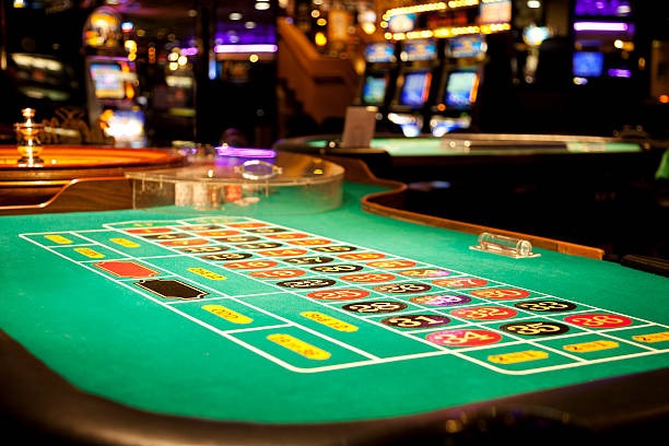 slot macau188 Starburst game interface showing spinning reels and payout lines